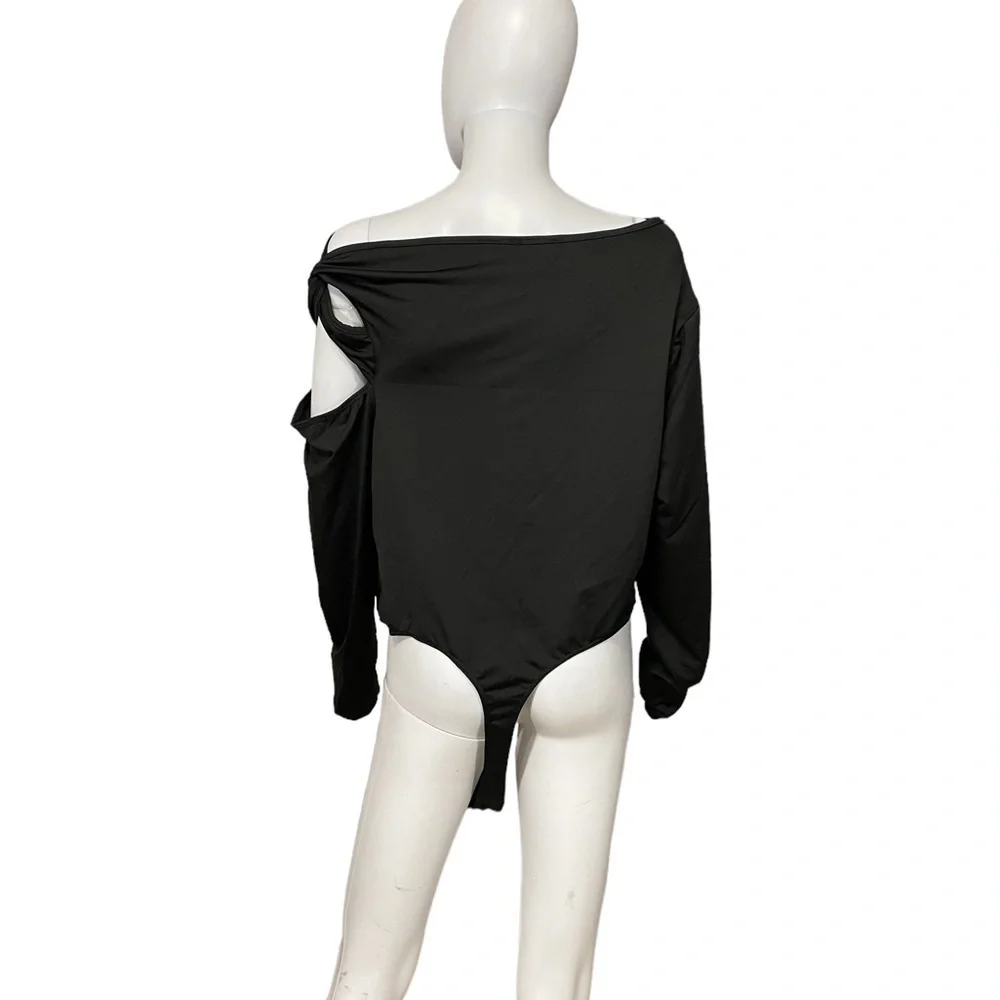 Bodysuit Black Shoulder Knot
New - Picture 4 of 6